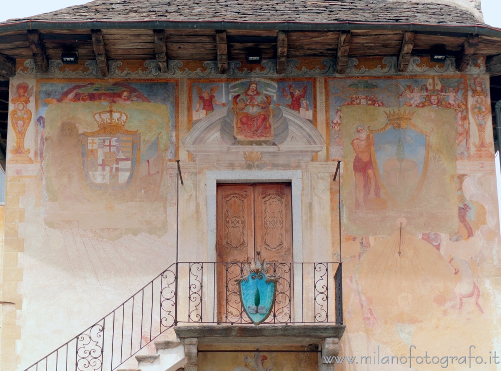 Orta San Giulio (Novara, Italy) - Frescoed wall of the Palace of the Community